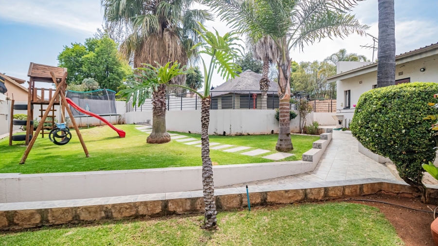 5 Bedroom Property for Sale in Glenvista Gauteng