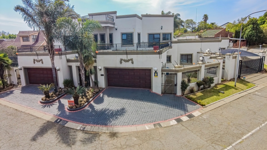 5 Bedroom Property for Sale in Glenvista Gauteng