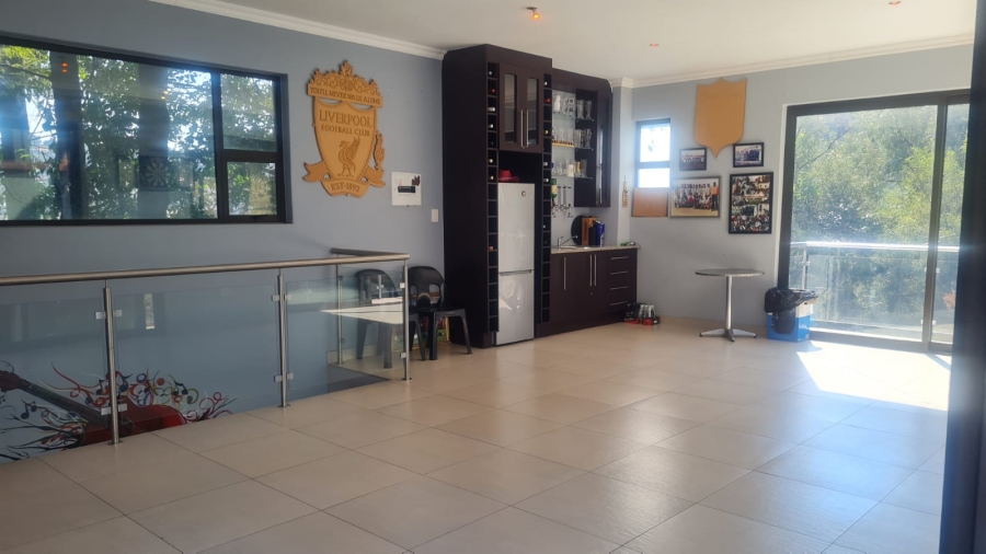 7 Bedroom Property for Sale in Glenvista Gauteng