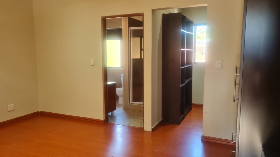 7 Bedroom Property for Sale in Glenvista Gauteng
