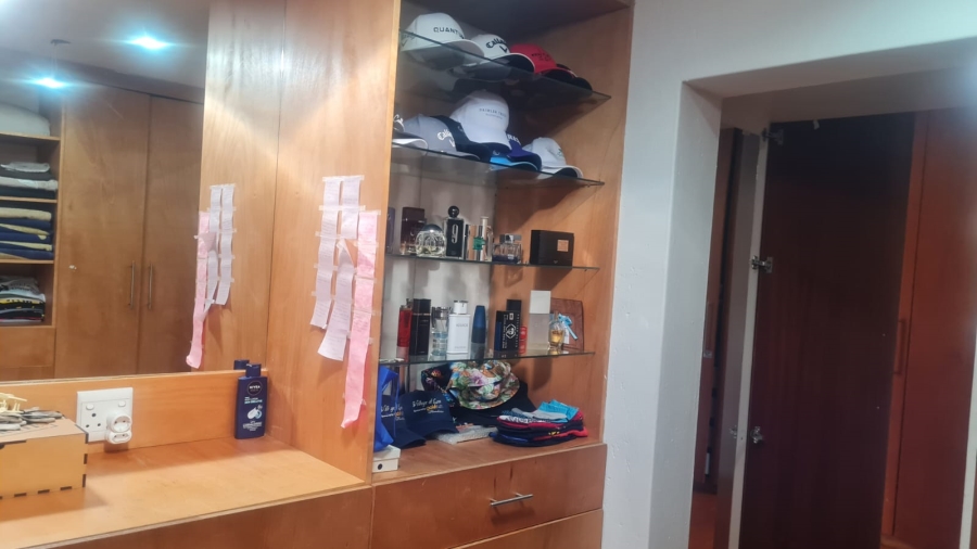 7 Bedroom Property for Sale in Glenvista Gauteng