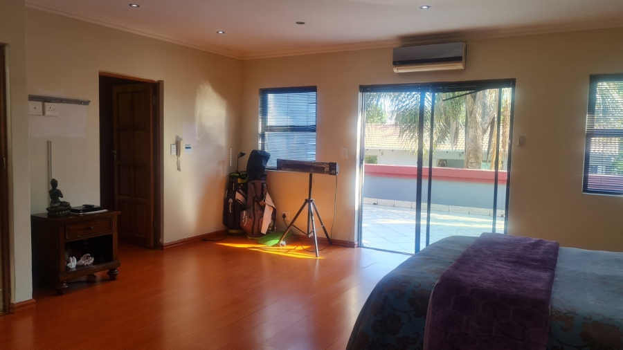 7 Bedroom Property for Sale in Glenvista Gauteng