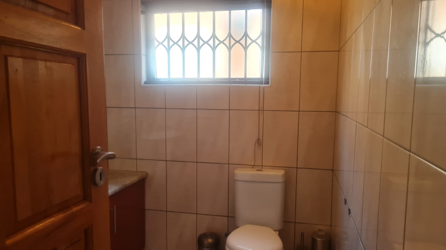 7 Bedroom Property for Sale in Glenvista Gauteng