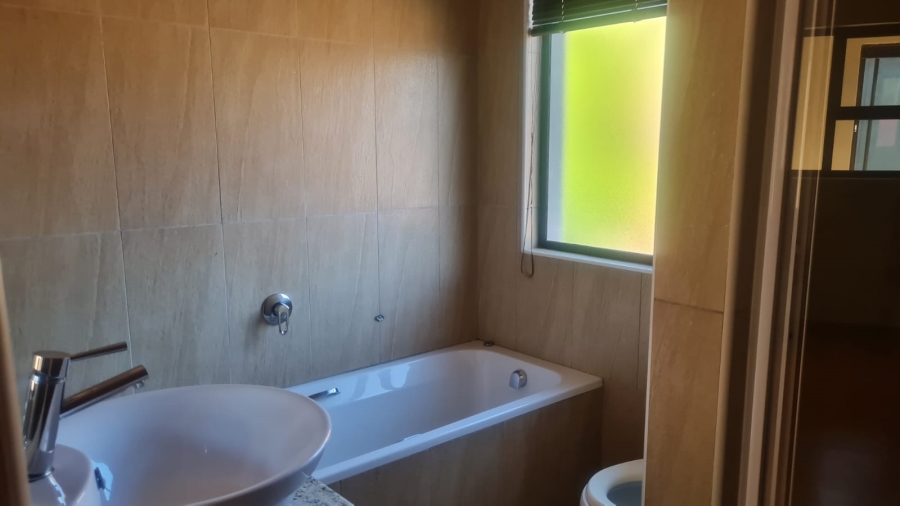 7 Bedroom Property for Sale in Glenvista Gauteng