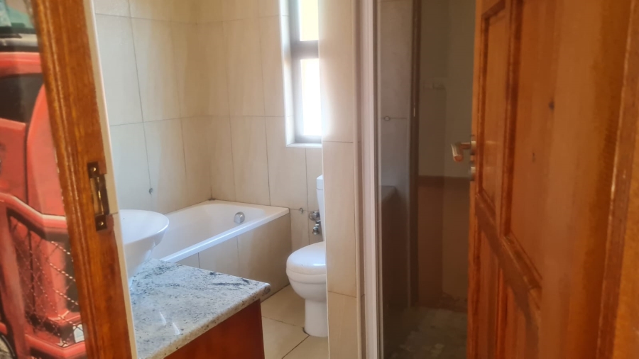 7 Bedroom Property for Sale in Glenvista Gauteng
