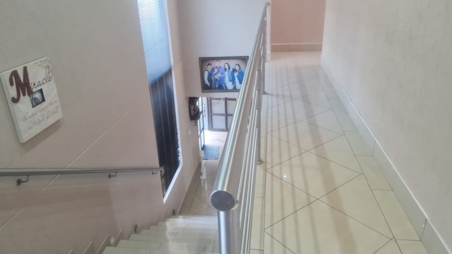 7 Bedroom Property for Sale in Glenvista Gauteng