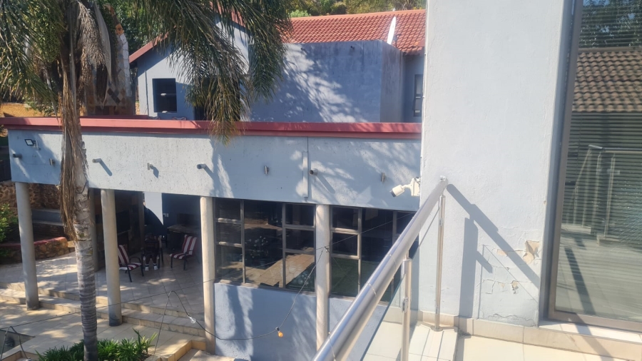 7 Bedroom Property for Sale in Glenvista Gauteng