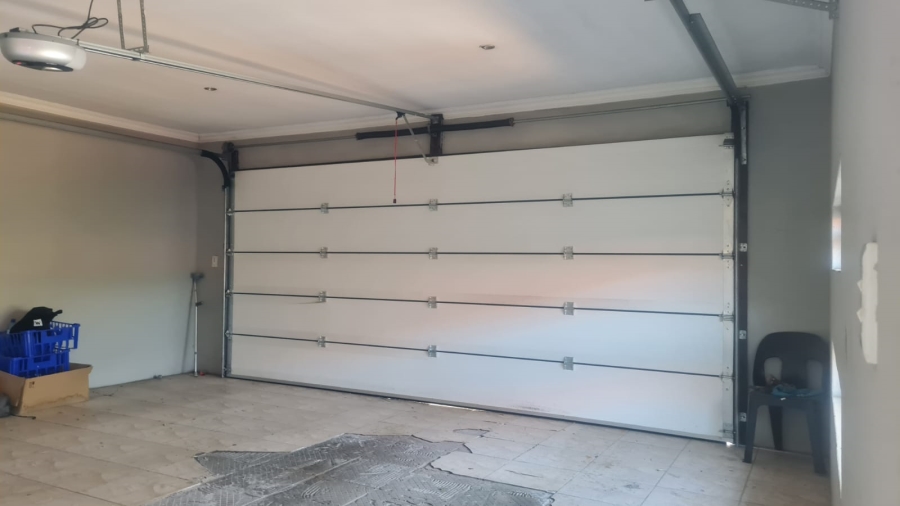 7 Bedroom Property for Sale in Glenvista Gauteng