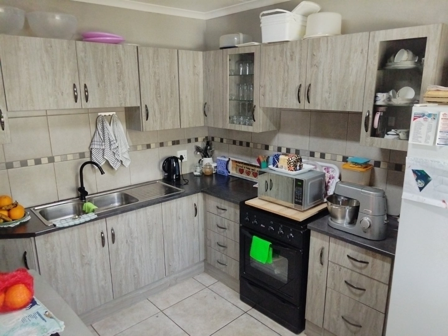 4 Bedroom Property for Sale in Cinderella Gauteng