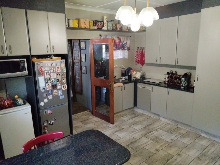4 Bedroom Property for Sale in Cinderella Gauteng