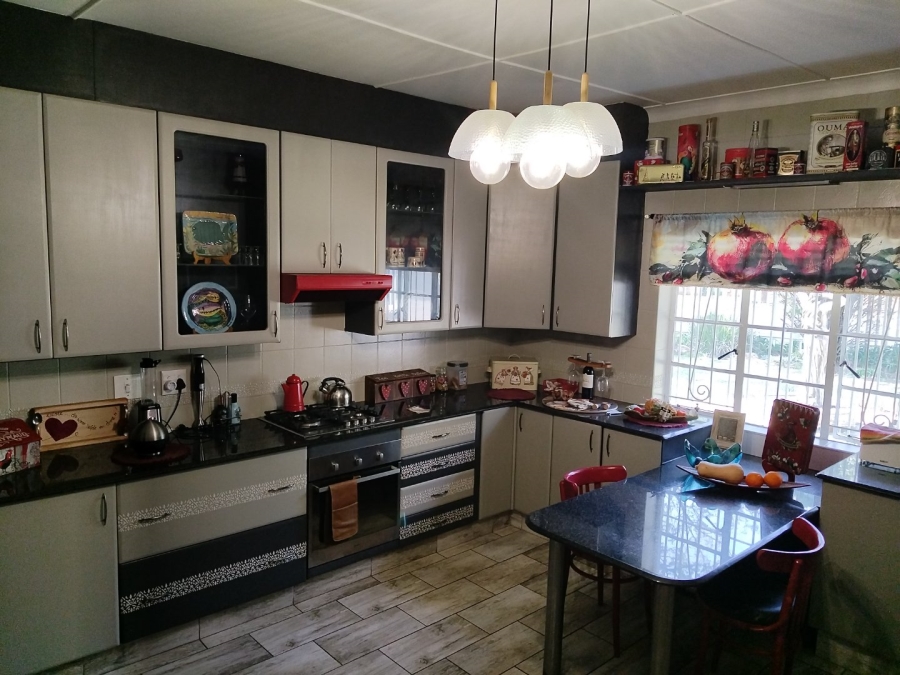 4 Bedroom Property for Sale in Cinderella Gauteng
