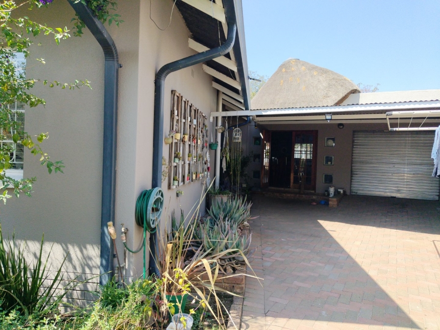 4 Bedroom Property for Sale in Cinderella Gauteng
