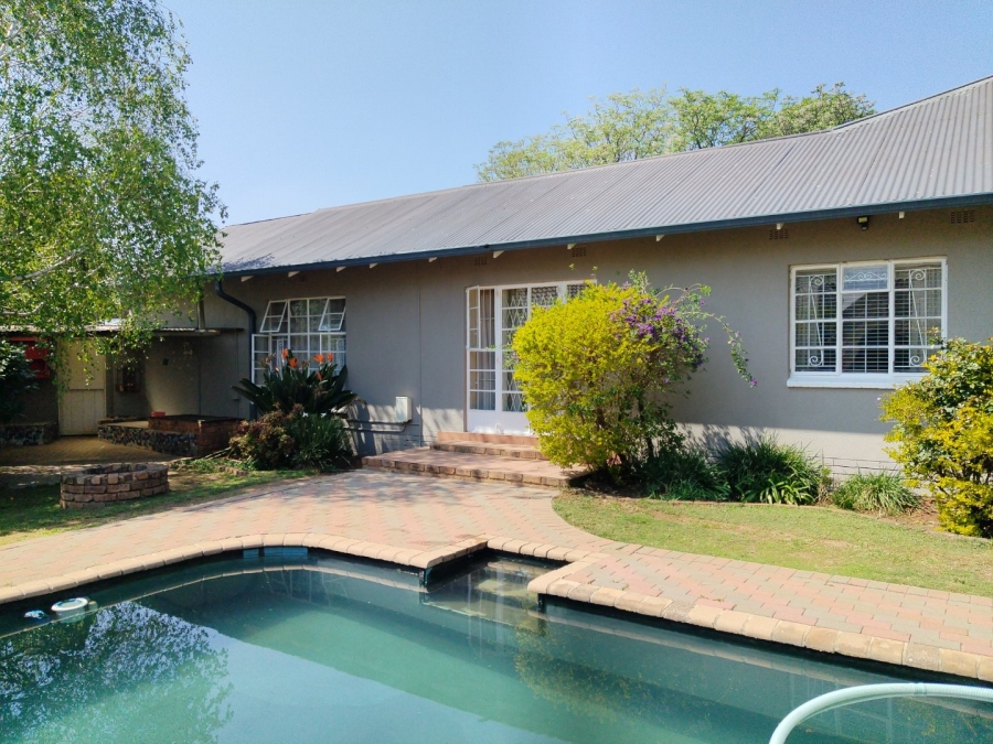 4 Bedroom Property for Sale in Cinderella Gauteng