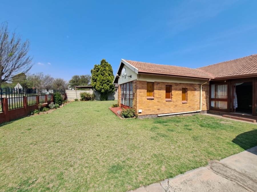 3 Bedroom Property for Sale in Visagie Park Gauteng