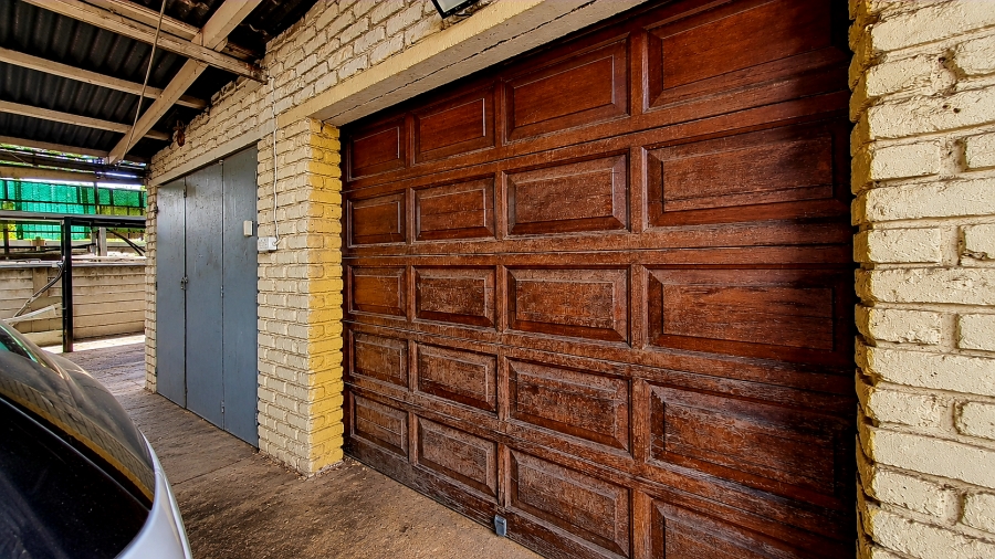 3 Bedroom Property for Sale in Kookrus Gauteng