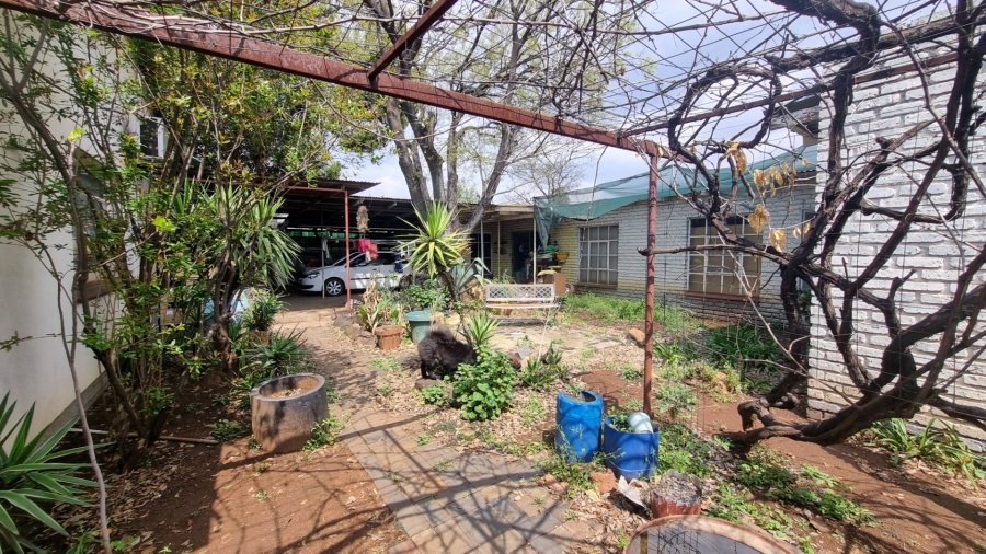 3 Bedroom Property for Sale in Kookrus Gauteng
