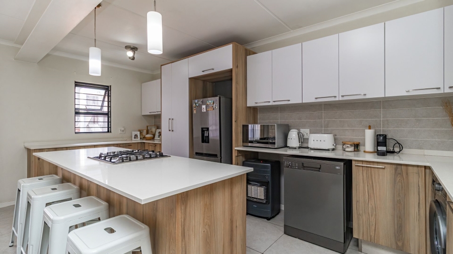 2 Bedroom Property for Sale in Modderfontein Gauteng