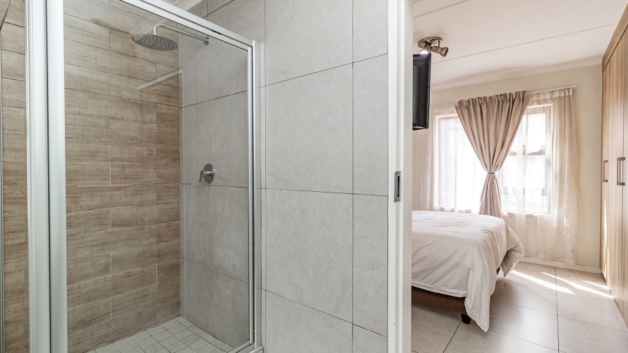 2 Bedroom Property for Sale in Modderfontein Gauteng