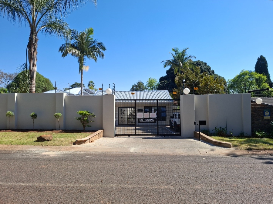 To Let Commercial Property for Rent in Alphen Park Gauteng