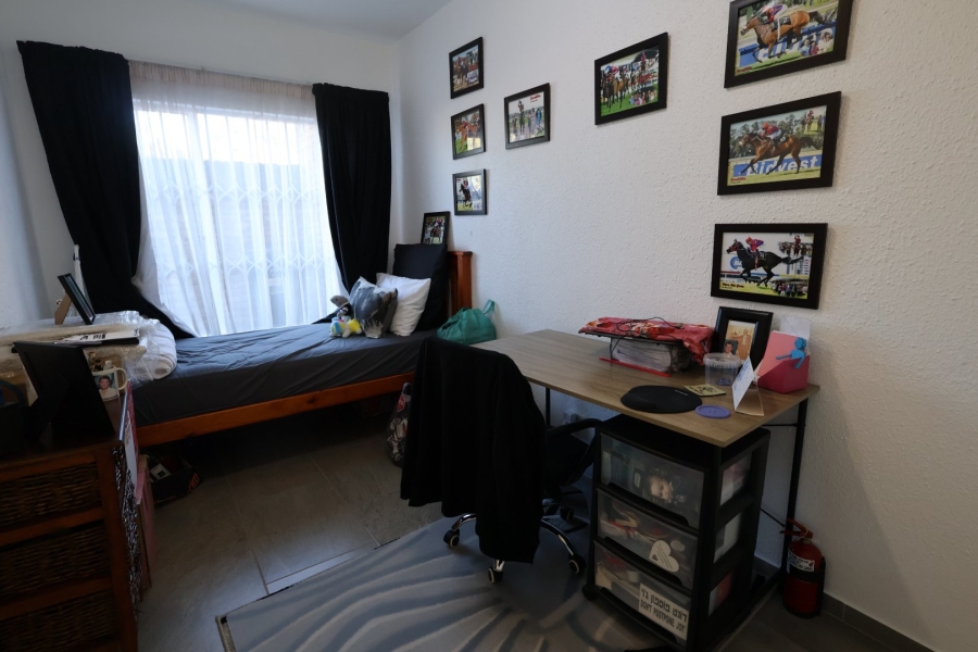 To Let 2 Bedroom Property for Rent in Glenvista Gauteng