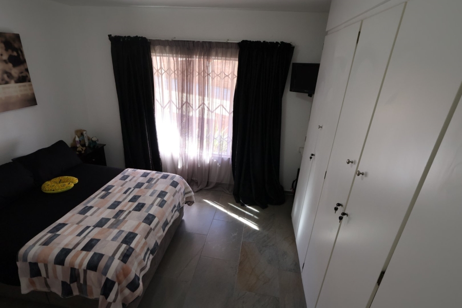 To Let 2 Bedroom Property for Rent in Glenvista Gauteng