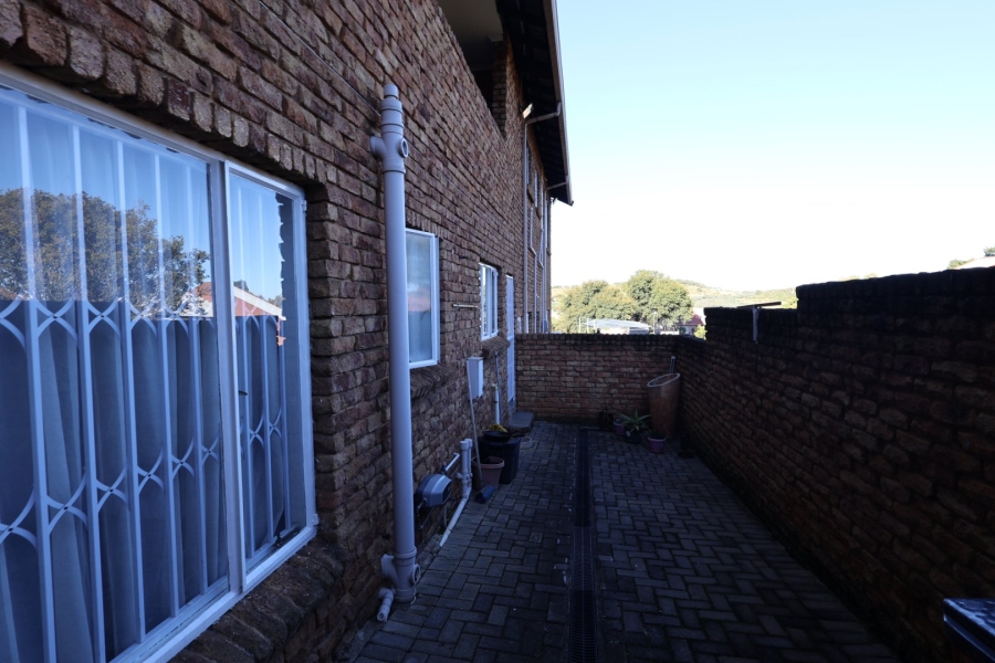 To Let 2 Bedroom Property for Rent in Glenvista Gauteng
