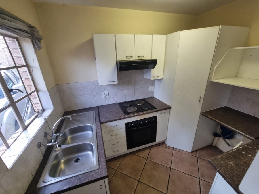To Let 3 Bedroom Property for Rent in Elandspark Gauteng
