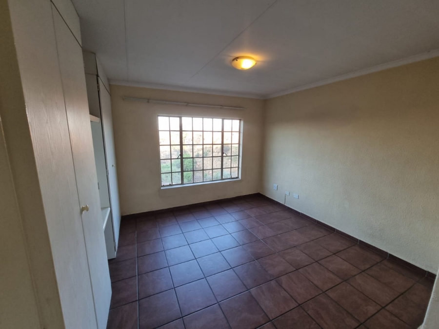 To Let 3 Bedroom Property for Rent in Elandspark Gauteng