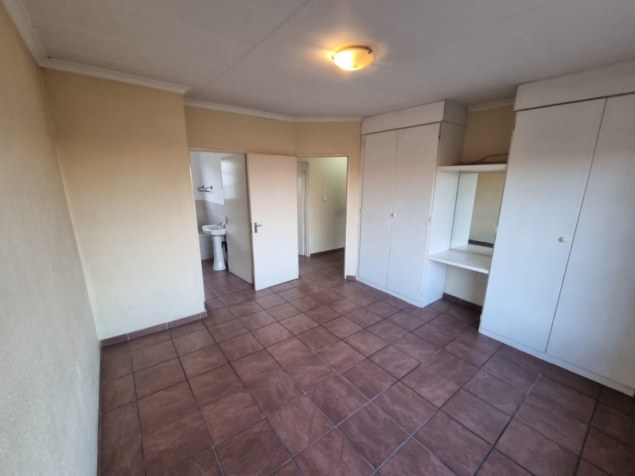 To Let 3 Bedroom Property for Rent in Elandspark Gauteng