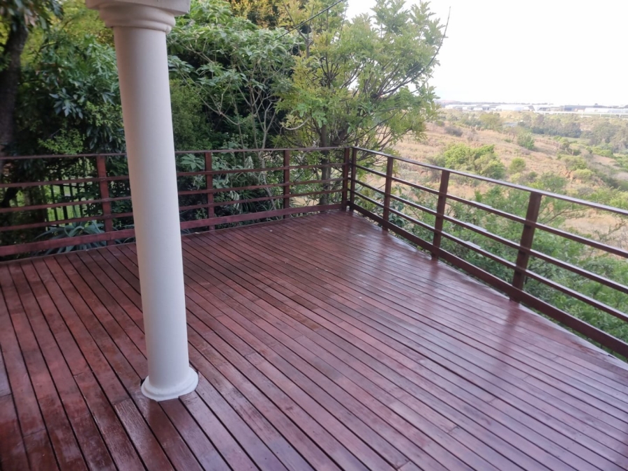 To Let 3 Bedroom Property for Rent in South Crest Gauteng