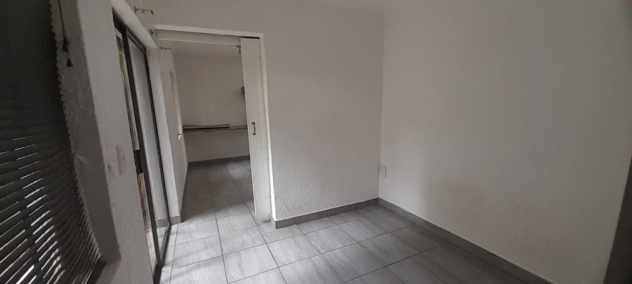 1 Bedroom Property for Sale in Waterkloof Ridge Gauteng