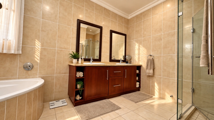 4 Bedroom Property for Sale in Emfuleni Golf Estate Gauteng