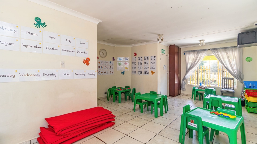7 Bedroom Property for Sale in Allen Grove Gauteng