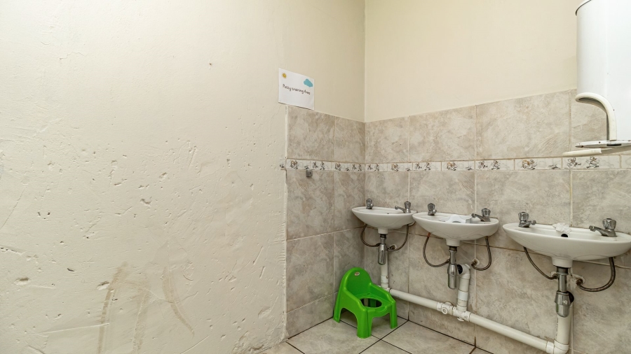 7 Bedroom Property for Sale in Allen Grove Gauteng