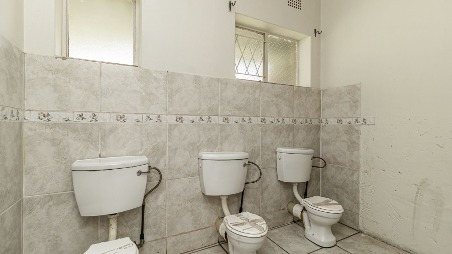 7 Bedroom Property for Sale in Allen Grove Gauteng