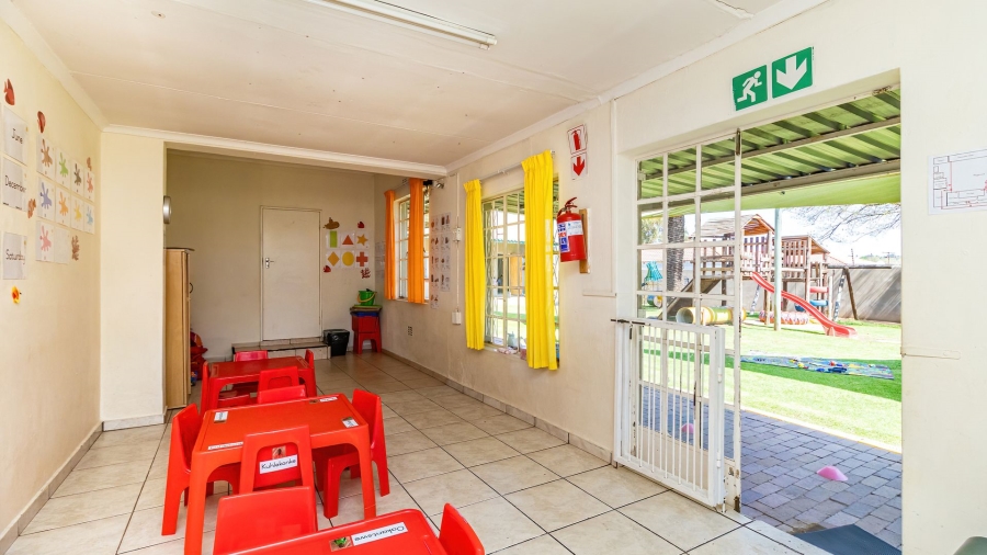 7 Bedroom Property for Sale in Allen Grove Gauteng
