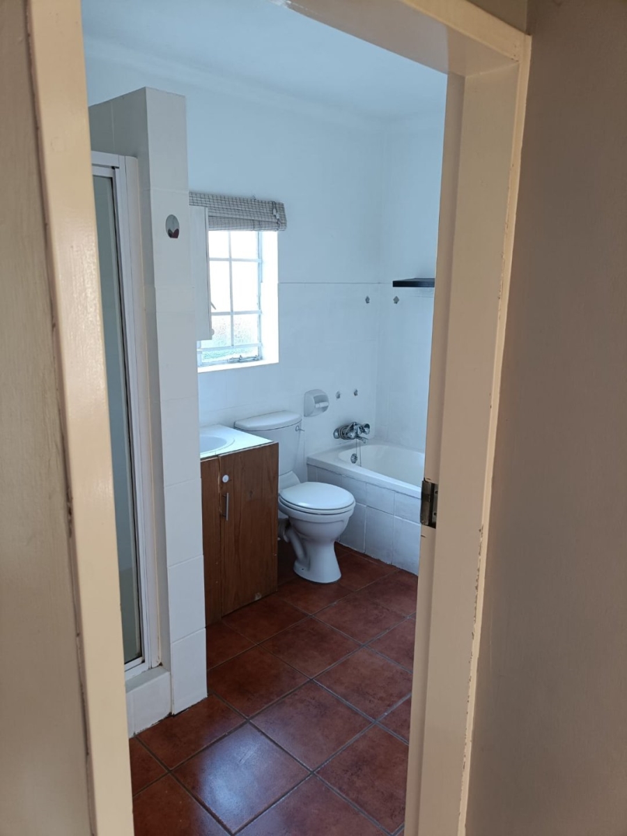 2 Bedroom Property for Sale in The Reeds Gauteng