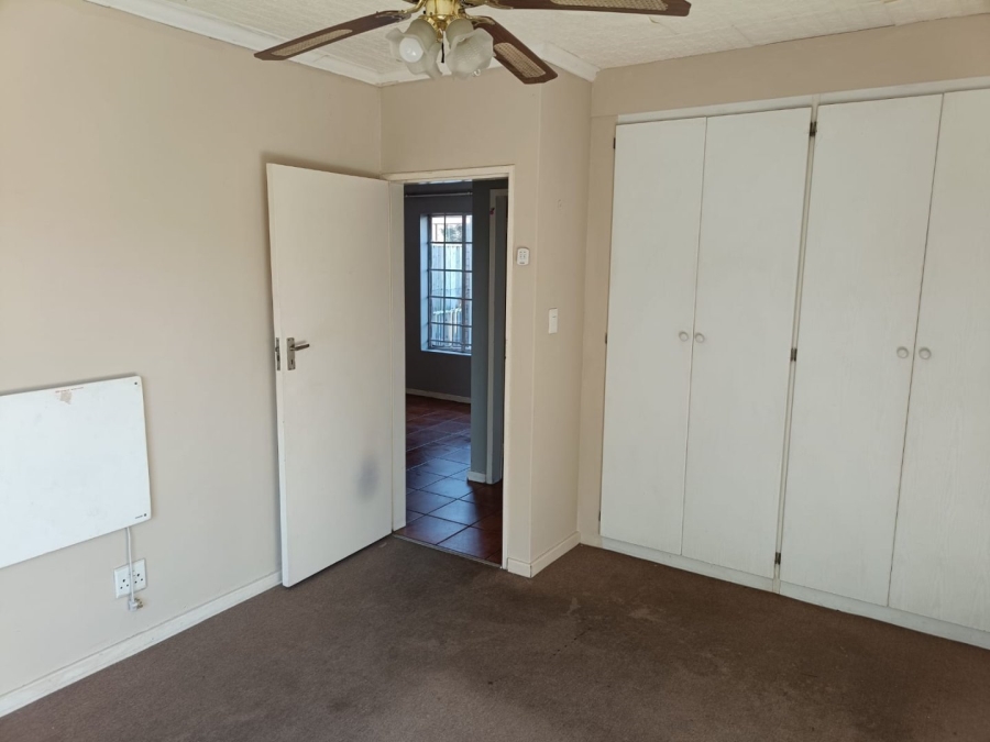 2 Bedroom Property for Sale in The Reeds Gauteng