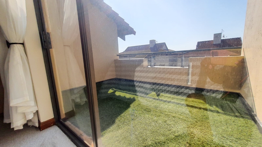 2 Bedroom Property for Sale in Sandown Gauteng