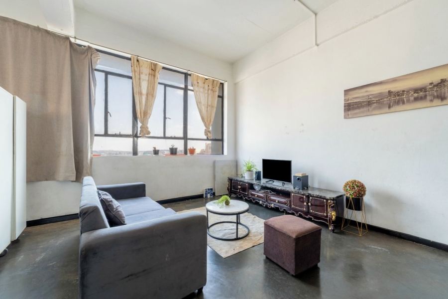 1 Bedroom Property for Sale in Maboneng Gauteng