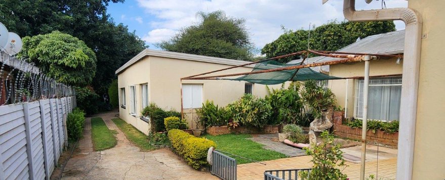 6 Bedroom Property for Sale in Pretoria North Gauteng