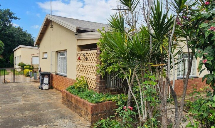6 Bedroom Property for Sale in Pretoria North Gauteng