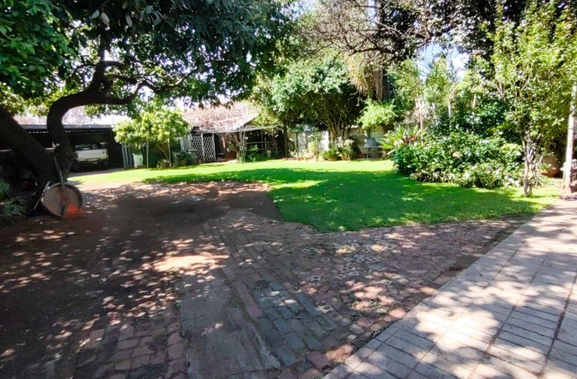 6 Bedroom Property for Sale in Pretoria North Gauteng