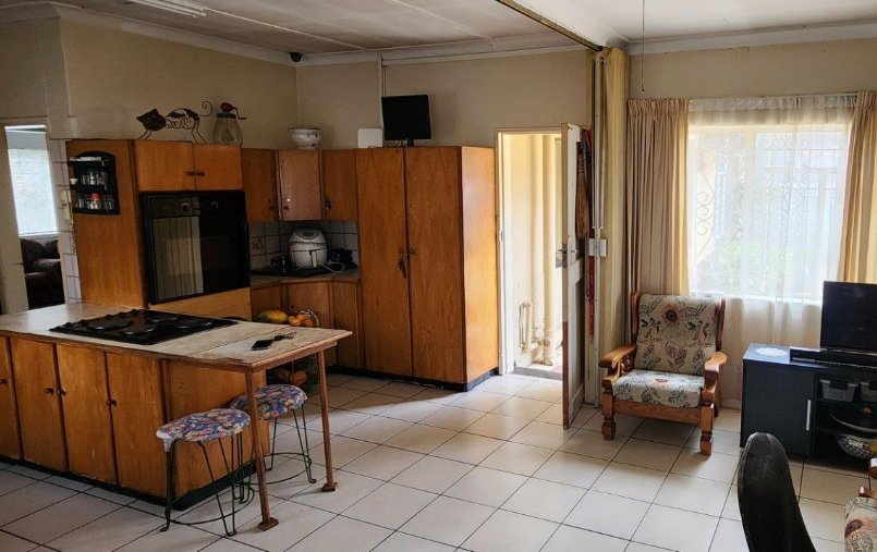 6 Bedroom Property for Sale in Pretoria North Gauteng