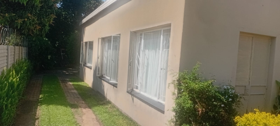 6 Bedroom Property for Sale in Pretoria North Gauteng