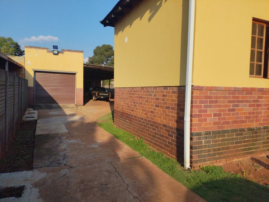 3 Bedroom Property for Sale in Selection Park Gauteng