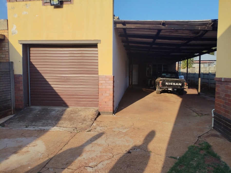 3 Bedroom Property for Sale in Selection Park Gauteng