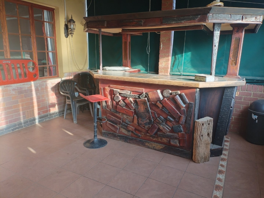 3 Bedroom Property for Sale in Selection Park Gauteng