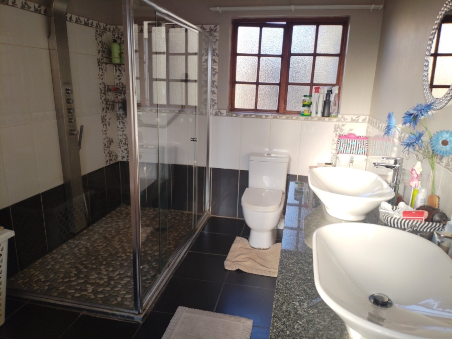 3 Bedroom Property for Sale in Selection Park Gauteng