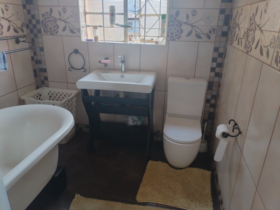 3 Bedroom Property for Sale in Selection Park Gauteng